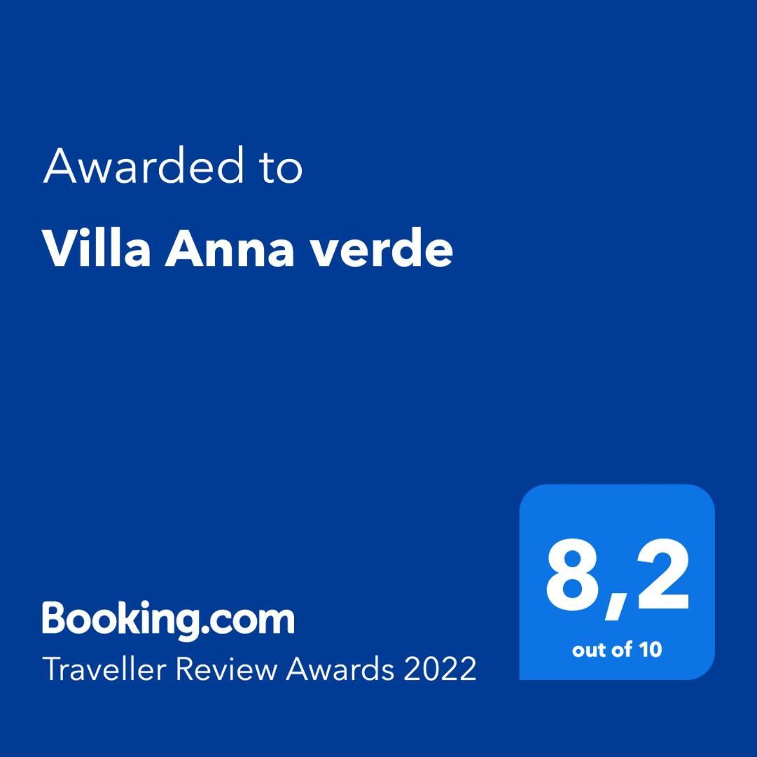 Villa Anna verde Reitani Rum bild